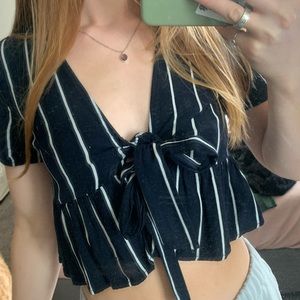 Pacsun front tie shirt